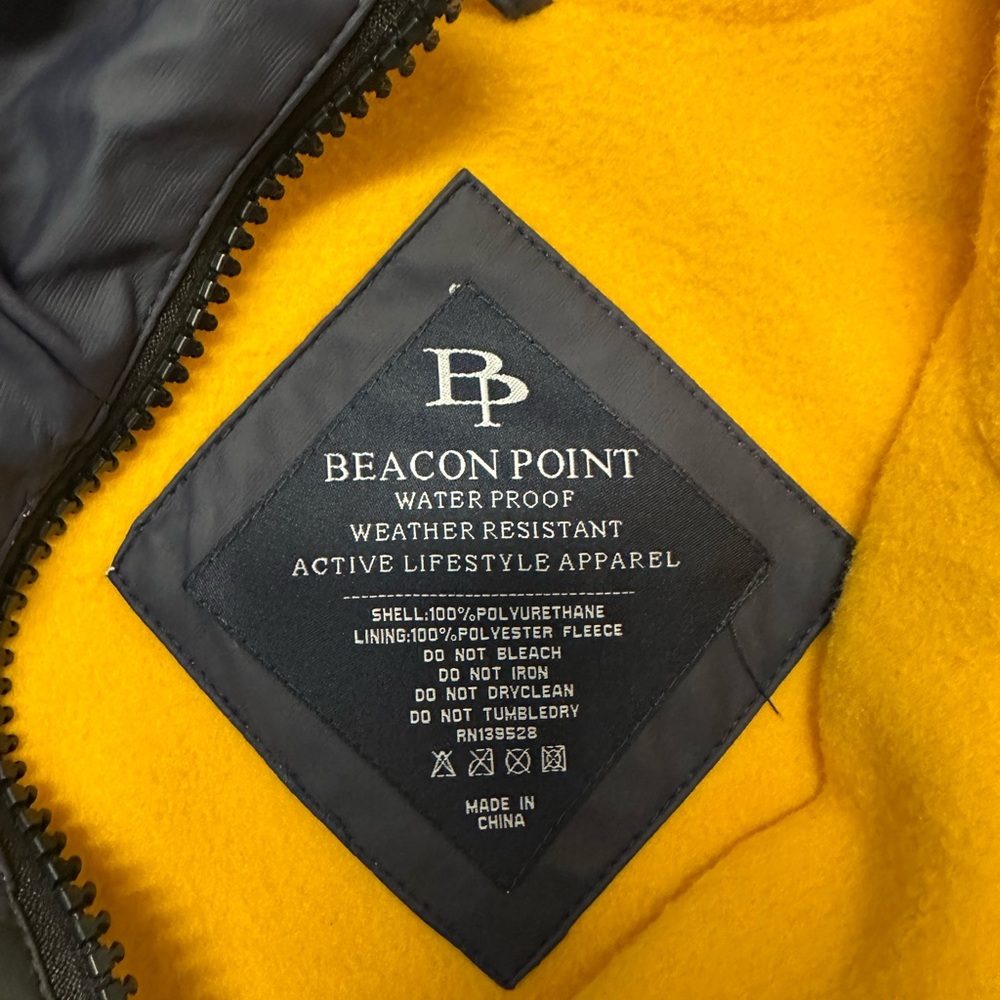 Beacon Point Coat - Picture 2 of 6